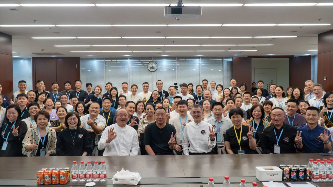 于东来：纯粹的爱能开出更多炽热的花